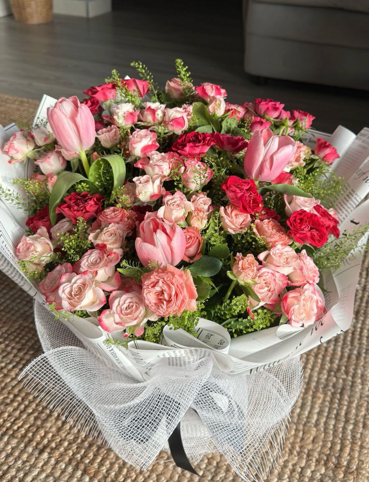 Eternal Elegance: The 20-Spray Rose Symphony