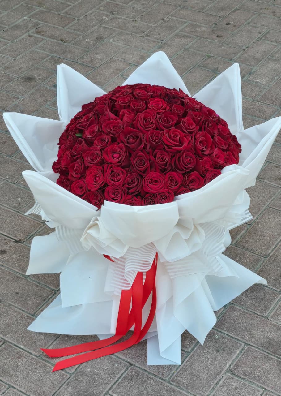 Red 101 Luxury Roses – Grand Signature Bouquet