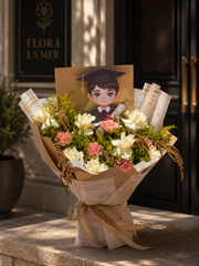 Golden Achievement Graduation Bouquet