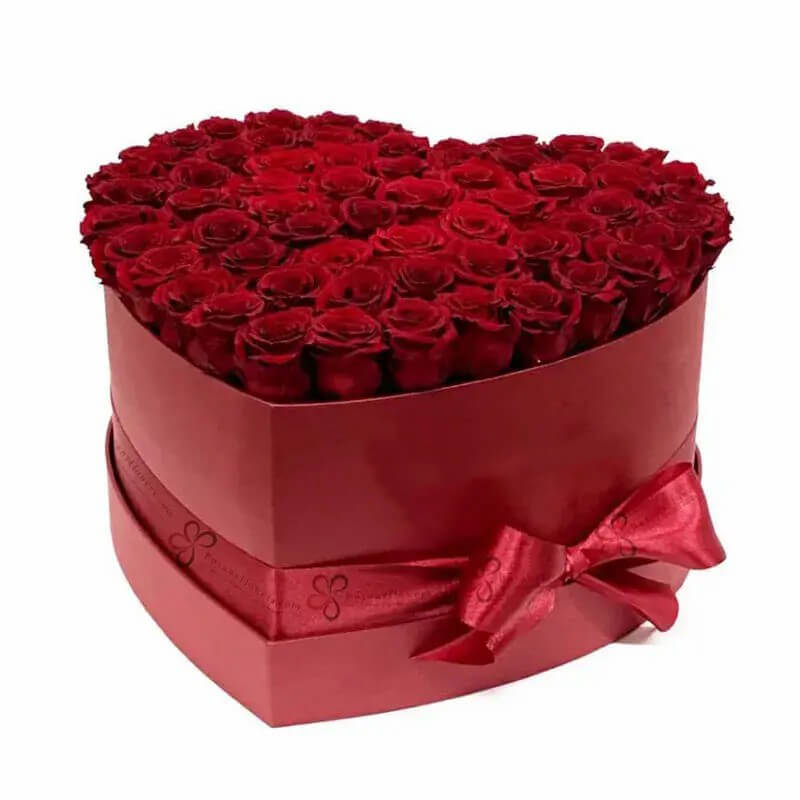 Express affection and warmth with our Red Heart Box. Adorned with a stunning assortment of crimson blooms, each arrangement is carefully curated to symbolize love and passion. Whether celebrating an anniversary, Valentine's Day, or simply expressing heartfelt emotions, this enchanting display is sure to convey your sentiments with beauty and grace.